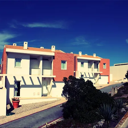 Kompleks wypoczynkowy Noiva Do Mar 4*